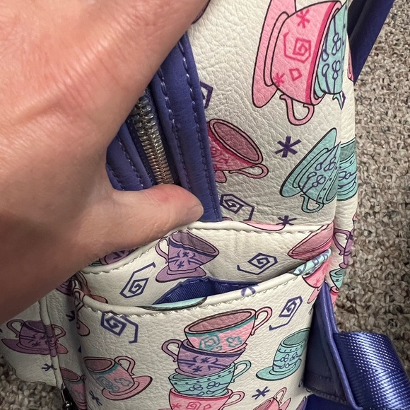 Loungefly Disney Tea Cups backpack - Picture 3 of 5